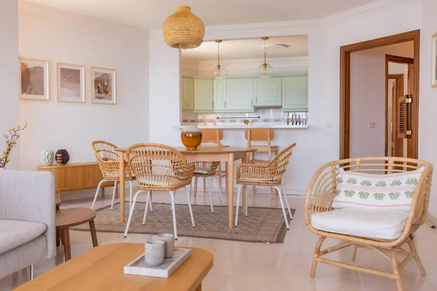 Radazul Beachfront Apartment