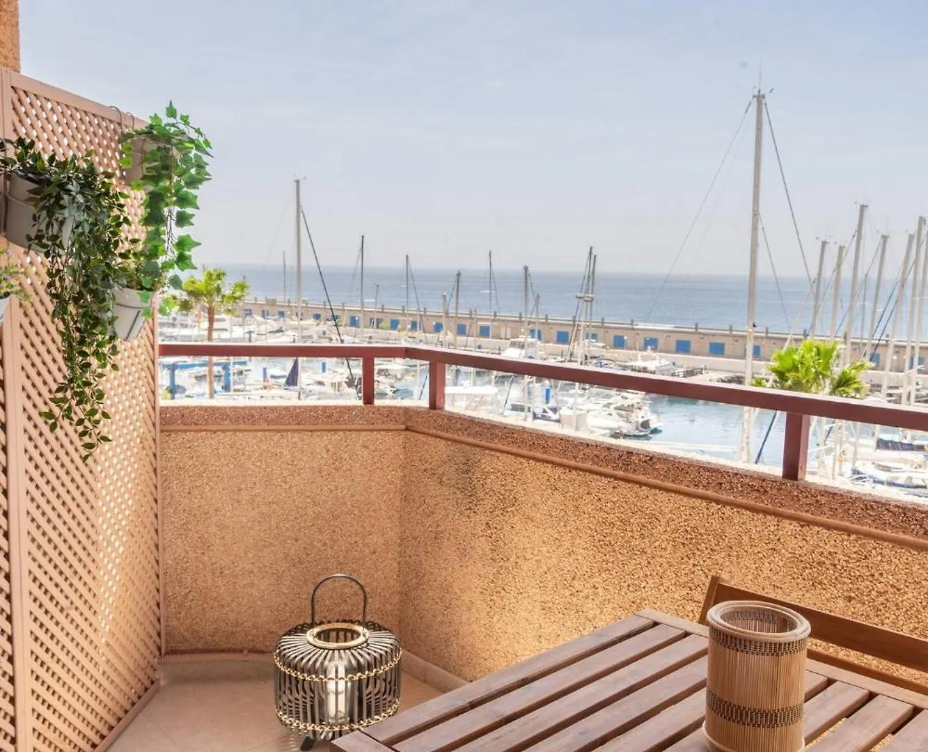 Radazul Beachfront Apartment Испания