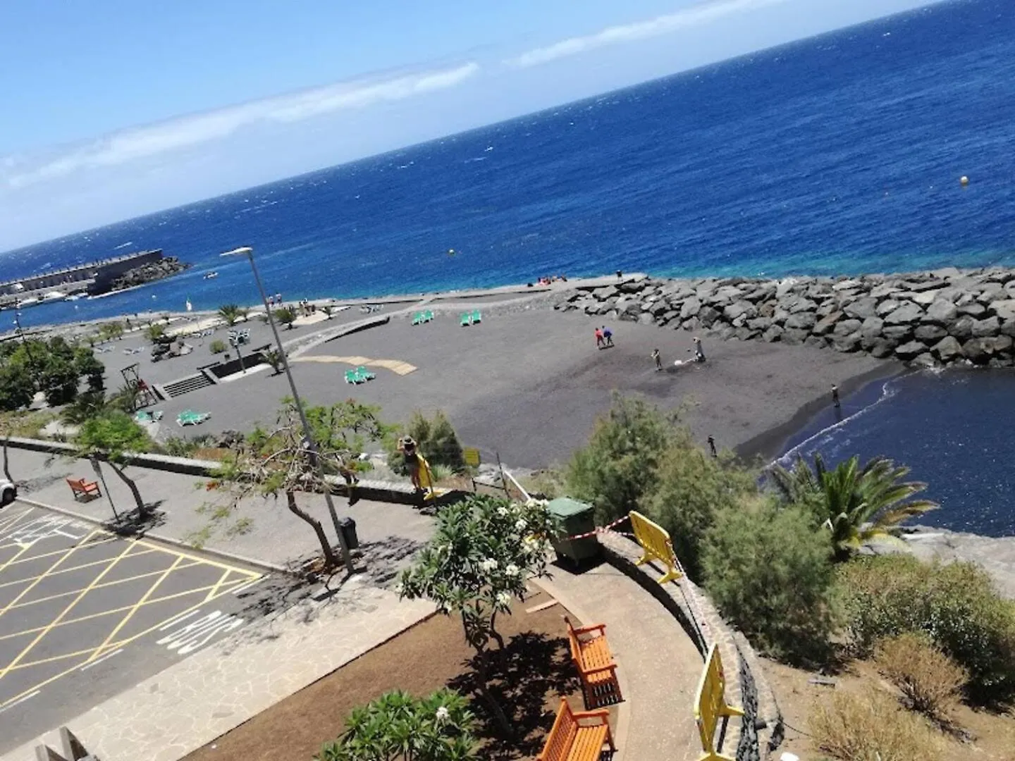 Radazul Beachfront Apartment
