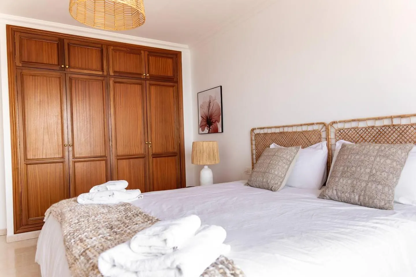Radazul Beachfront Apartment