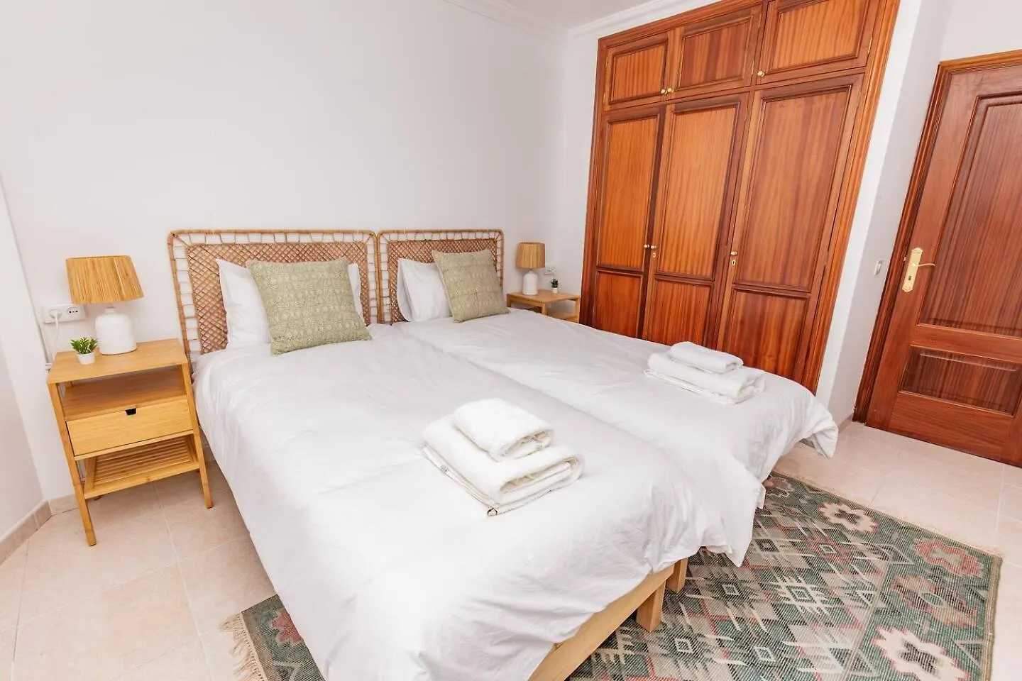 Radazul Beachfront Apartment